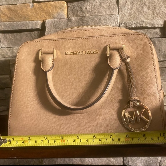 Michael Kors purse - Picture 4 of 6